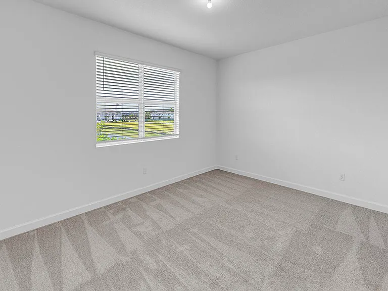 380 SE Crossoak Ln — Photo 15