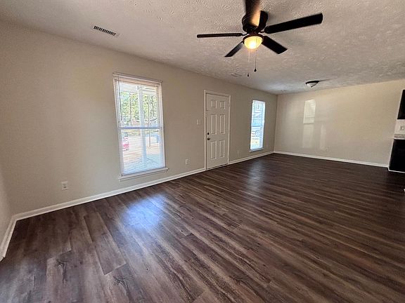 2nd image of 1003 Madiera Ct