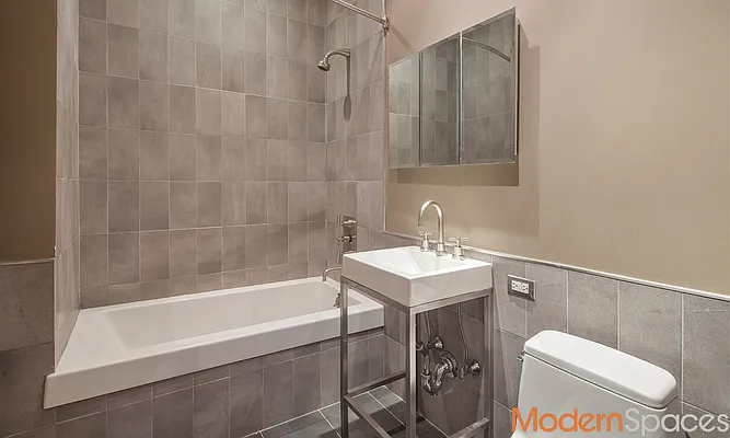 Rented by Modern Spaces | media 10