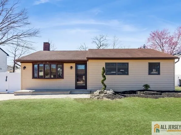 35 Shirley Blvd, Old Bridge, NJ 08857
