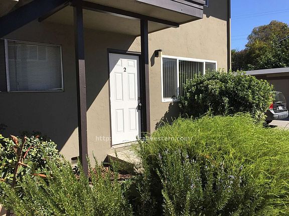 3rd image of 150 Wilton Dr APT 2