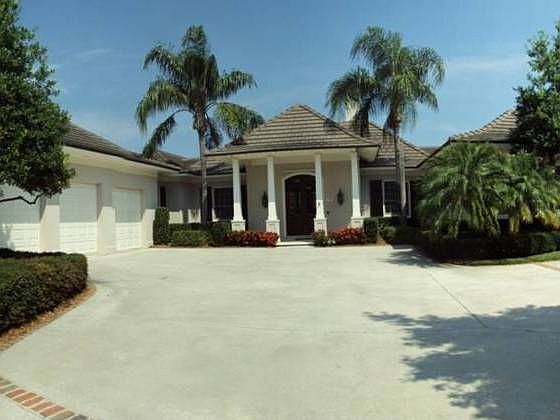 2nd image of 735 Lagoon Rd