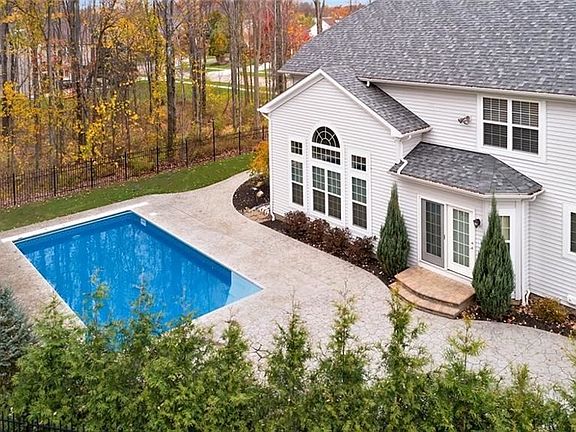 5th image of 3052 Ansonia Dr