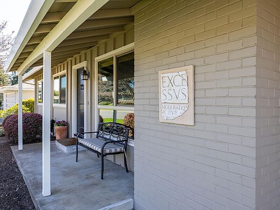 4th image of 96 Aspen Meadows Circle