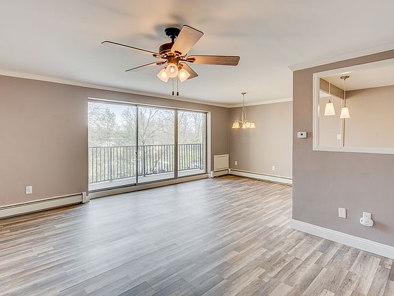 3rd image of 408 Chestnut Pl