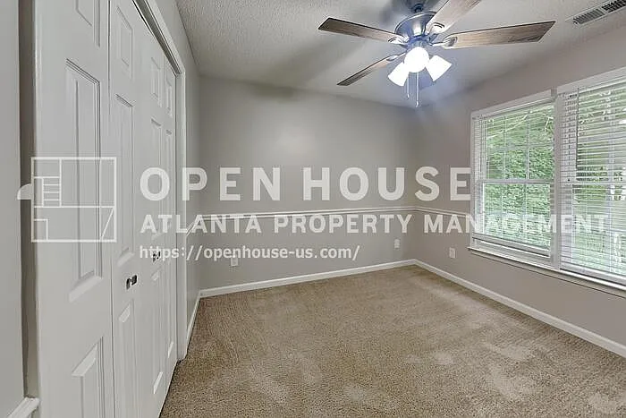 360 Warrenton Dr — Photo 16