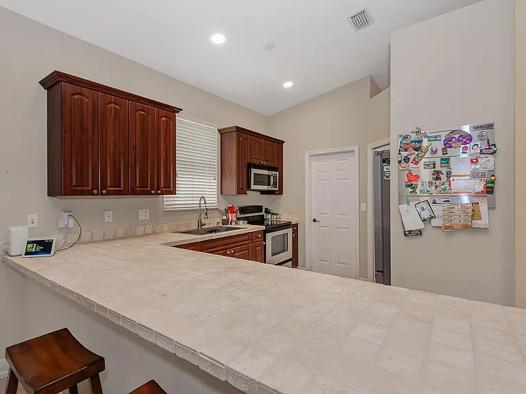 13923 SW 50th St — Photo 27
