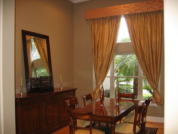 ELEGANT DINNING