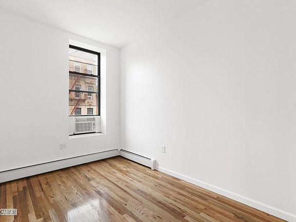 3rd image of 190 Meserole St APT 4