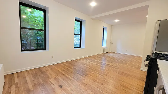 Rented by New York Dwellings LLC | media 4