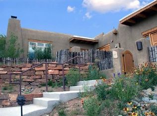 4 Lodge Cir, Santa Fe, NM 87506