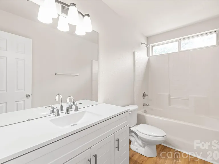 4506 Christenbury Hills Ln — Photo 8