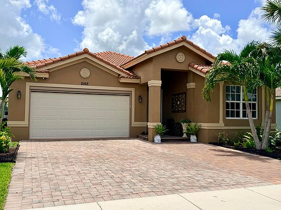 2nd image of 2165 SW Newport Isles Boulevard
