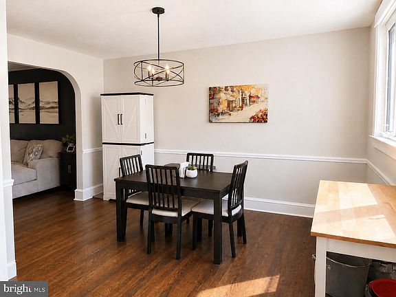 5th image of 115 Dill Ave