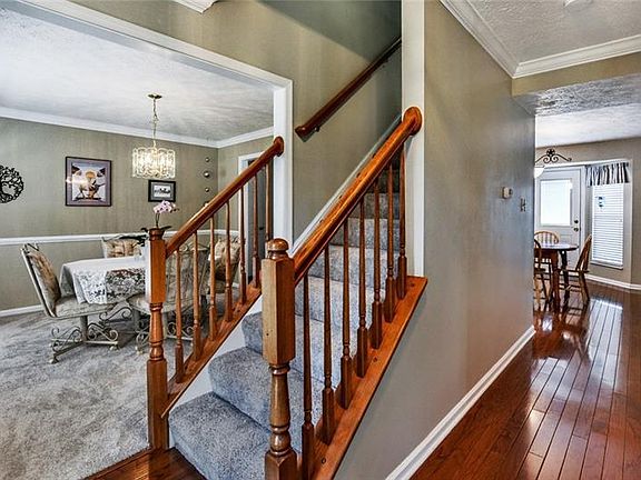 2nd image of 104 Aberdeen Dr