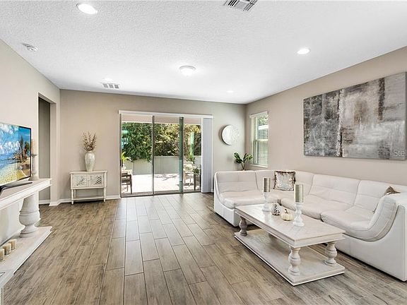 5th image of 1176 Siboney St