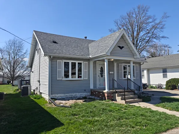 109 N Oak St, Effingham, IL 62401