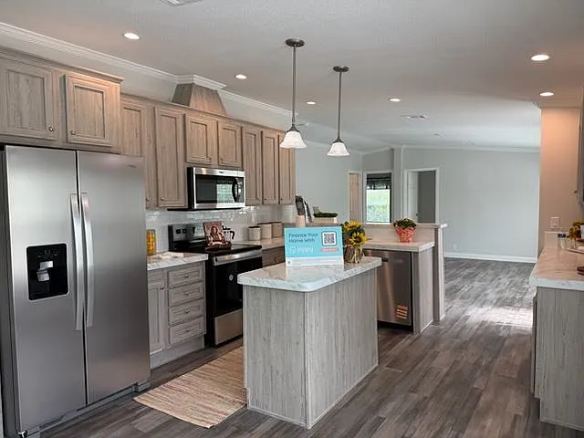 3 bed, 2.0 bath, 1250 sqft, $1,499 — Photo 2