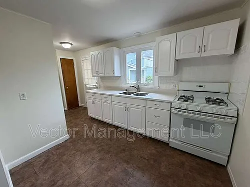 1160 Whitney Ave #G Photo 1