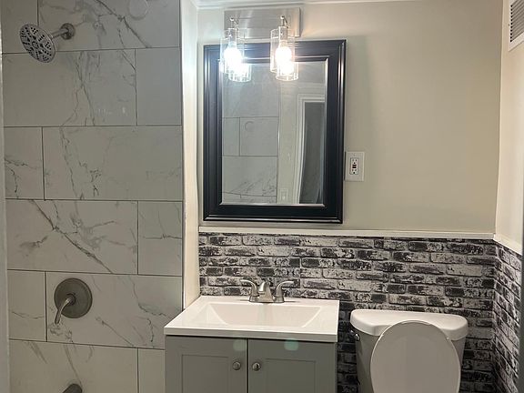 3rd image of 118 Washington St #6F