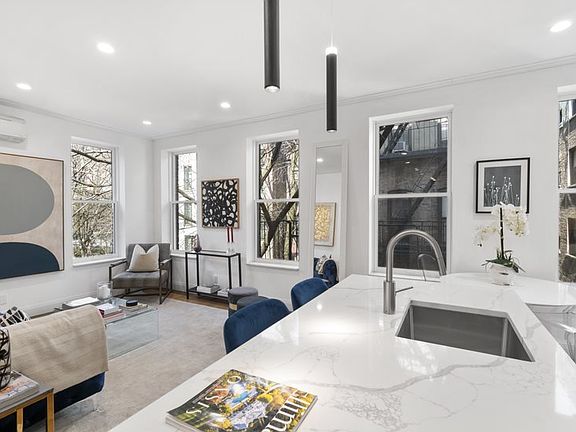 3rd image of 445 W 21st St APT 4R