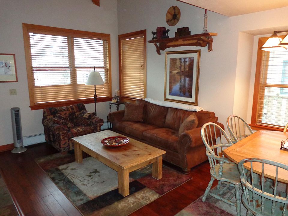Living Room with pull out couch