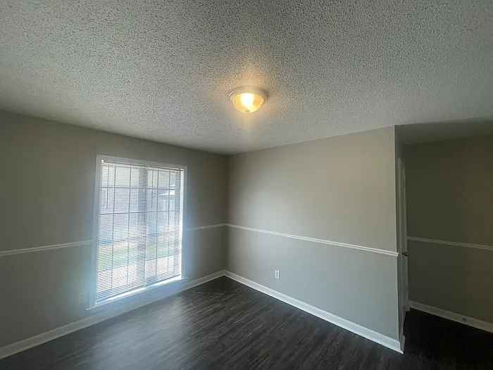 7028 Rose Trail Dr — Photo 5