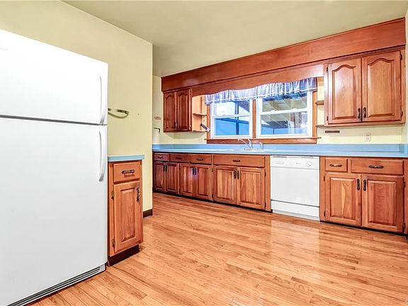 2nd image of 4581 W Overlook Dr