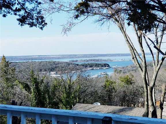 5th image of 223 Cambridge Dr