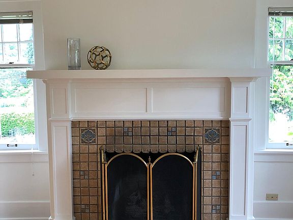 Living Room Fireplace - Original Tile from 1922