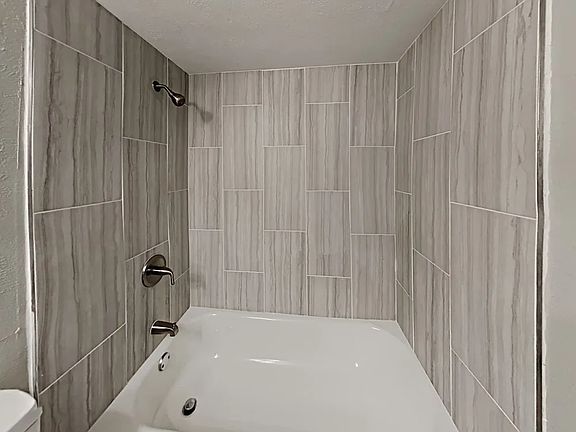 4th image of 4116 Silverberry Ave