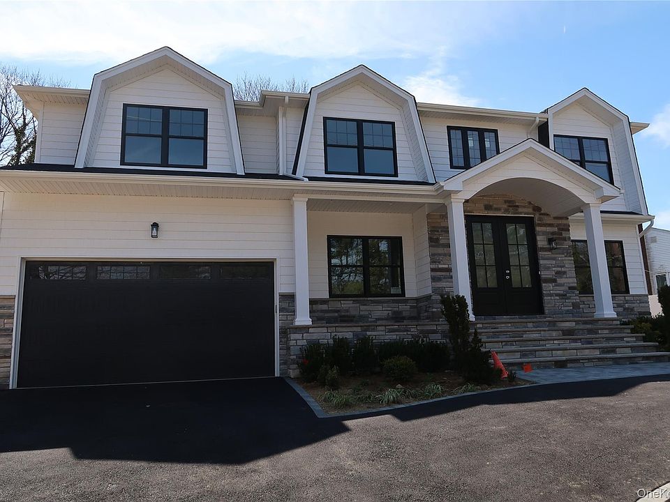 1st image of 130 Syosset Woodbury Road