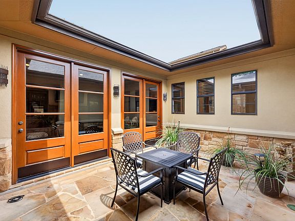 4th image of 18 Prestonwood Cir