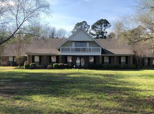108 Creekmore Rd, Greenville, MS 38701