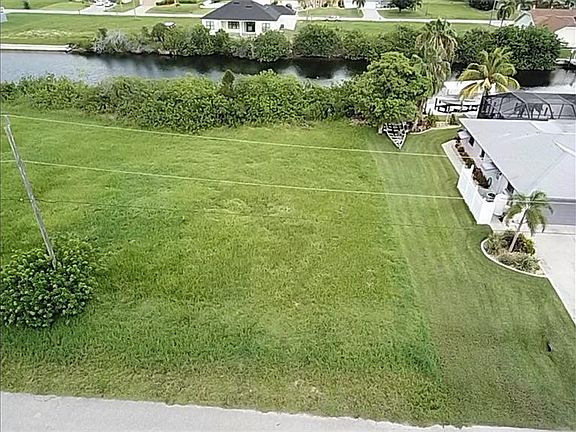4th image of 1025 NW 36th Pl