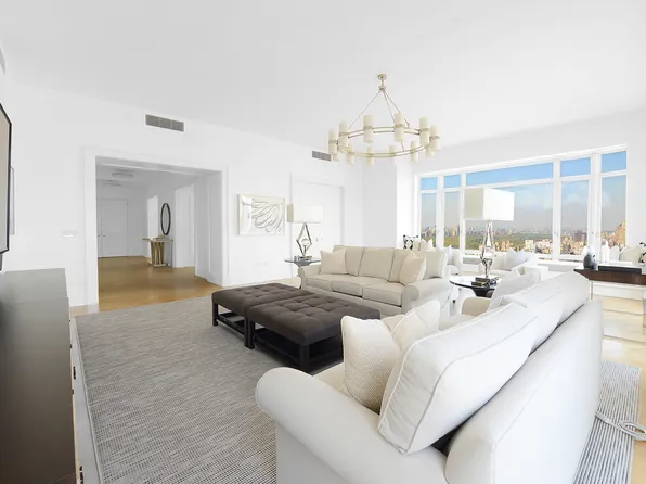 520 Park Avenue 31 image 2 of 27