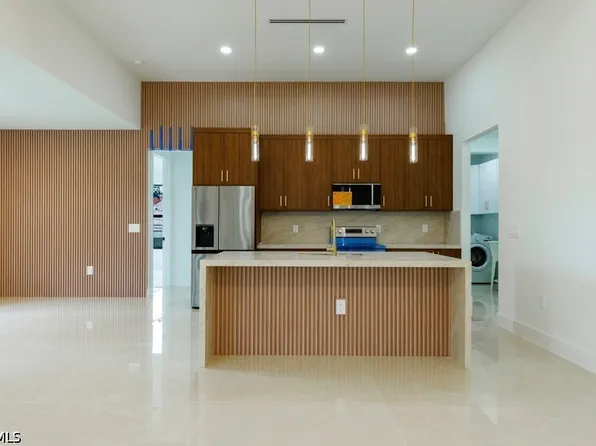 814 Clayton Ave, Lehigh Acres, FL 33972