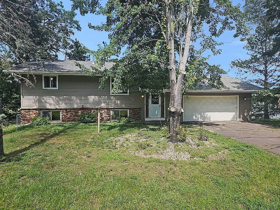 1st image of 8207 Fawn Lake Dr NE