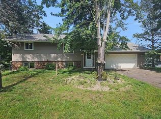 8207 Fawn Lake Dr NE, Stacy, MN 55079