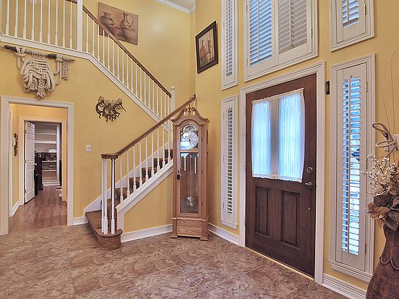 2nd image of 2912 Millstream Dr