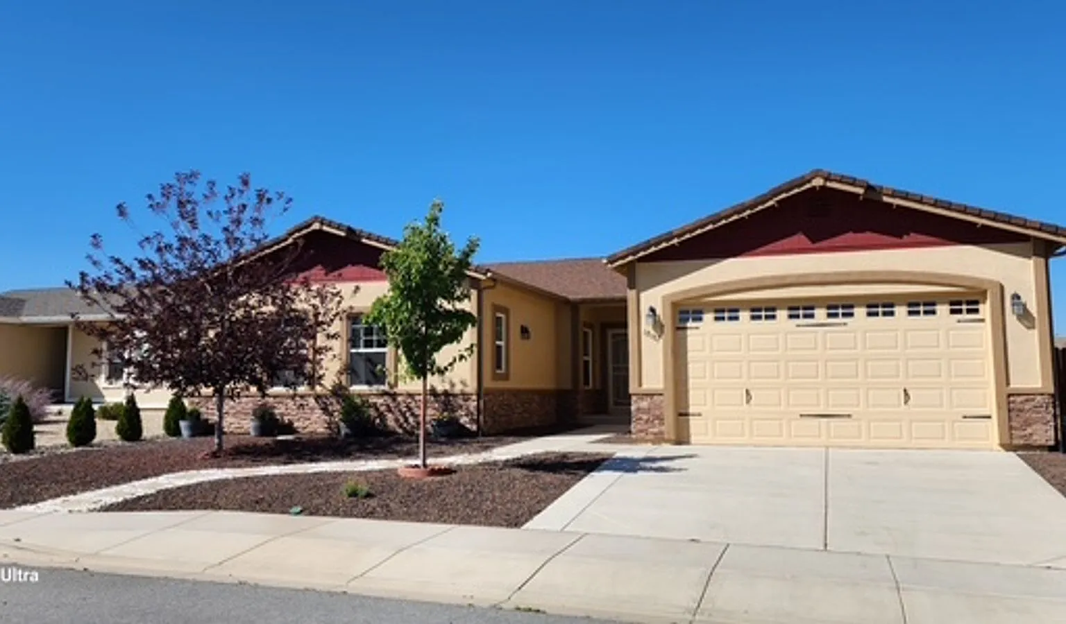 Cold Springs Stunner - Immaculate Newer Home — Photo 1