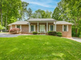 1600 Colonial Ridge Rd, Johnson City, TN 37604