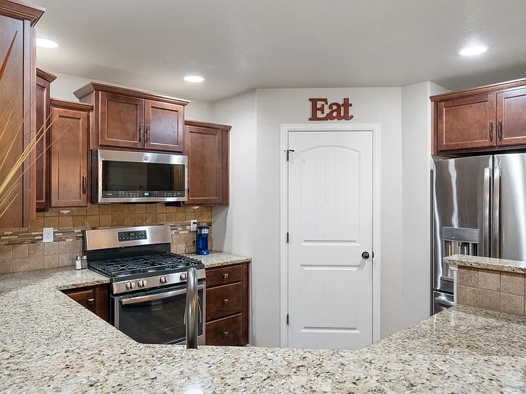 8197 Mockorange Hts — Photo 18