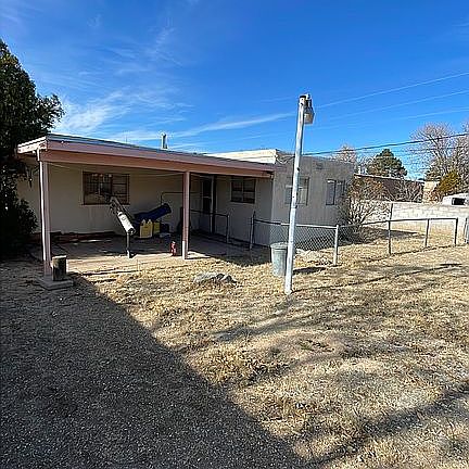 4th image of 1338 Marron Cir NE