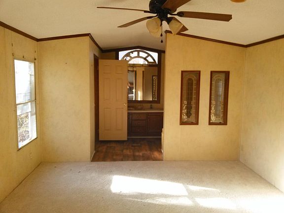 4th image of 109 Embert Ln #13