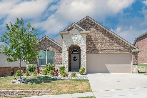 569 W Kara Dr Photo 1