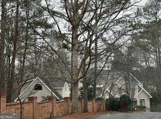 6423 Loch Arbor Dr, Flowery Branch, GA 30542