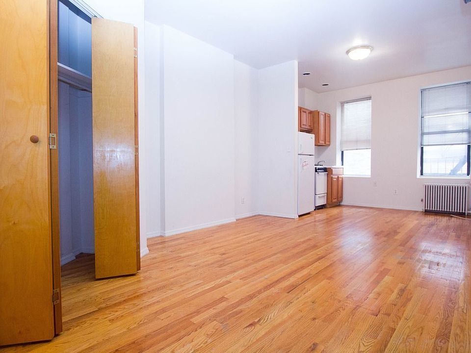 2nd image of 223 E 85th St #14A