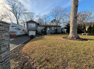 16 Brenner Rd, Coram, NY 11727