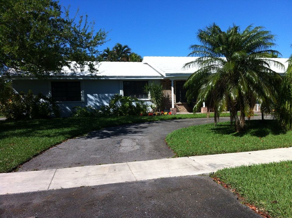 1st image of 8785 SW 176th St